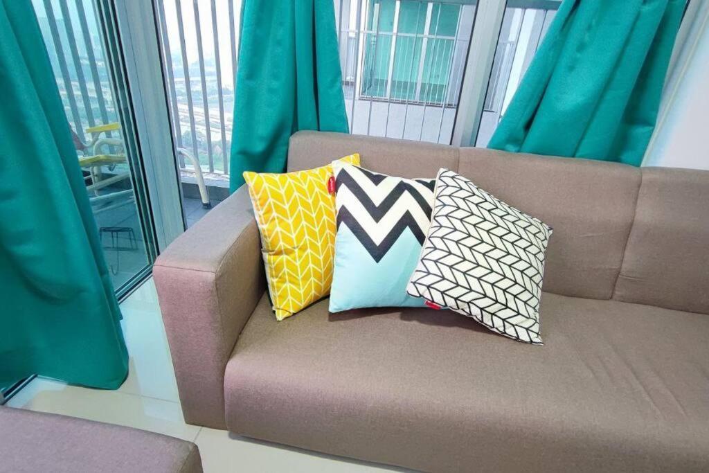 10A Yolo Budget Condo Куала Лумпур Екстериор снимка